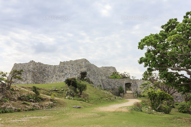 中城城跡
(c)Horizon Images