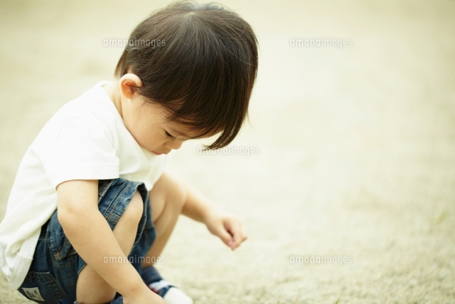 ユニーク 男の子 しゃがむ イラスト 横 ガルカヨメ