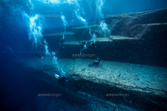 people scuba diving in sea
(c)hoiseung jung / EyeEm