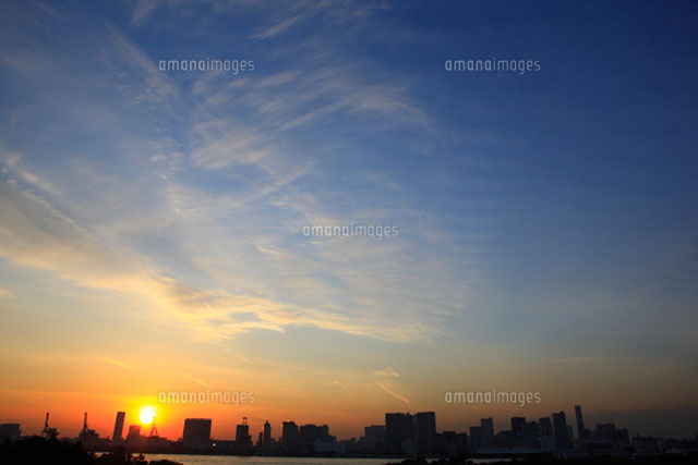 台場の夕日とビル群
(c)ELEMeNT