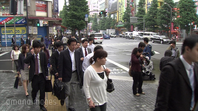 秋葉原通り魔事件が発生 翌日の現場雑感 動画素材 映像素材 アマナイメージズ