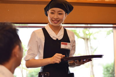 「ナゴヤドーム前」という、多くのお客さまが集まりやすい環境です。