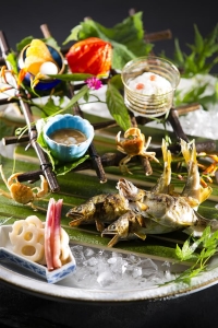 季節に合わせた旬の食材を、新鮮かつ本質を活かしてご提供します