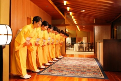 お客さまお一人おひとりにご満足いただけるよう心を込めて"おもてなし"いたします