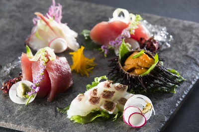 板前の細かな心遣いが感じられるお料理の数々をご提供。