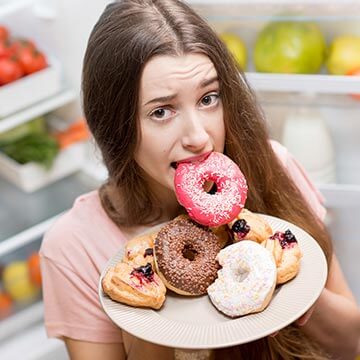 暴飲暴食が癖になる前に！疲れた胃腸を正常に戻す方法