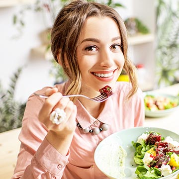 野菜から食べるダイエットは意味ない？胃の役割から分かるその理由