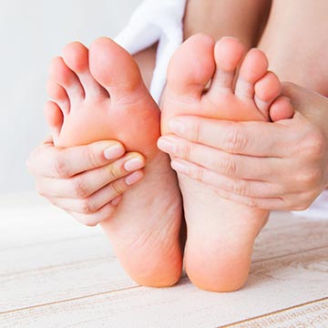 かかとのケアのやり方！かかとの皮膚を柔らかくする効果的な方法！