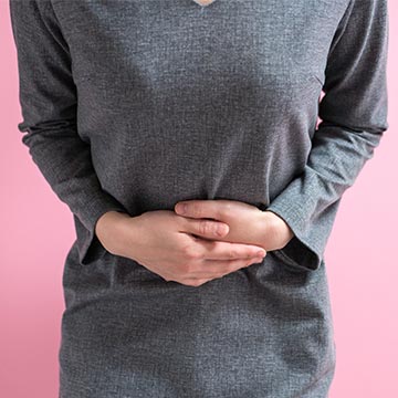 急にお腹が痛くなったときの対処法！トイレに行けない時のポイント！