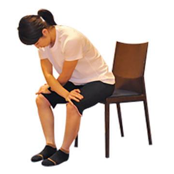 椅子を使って簡単にできる内ももの引き締めエクササイズ