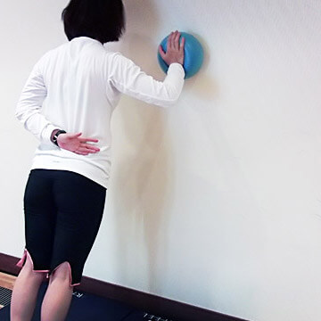 胸の形を整えよう！「左右差を改善するエクササイズ」