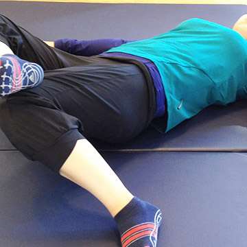 自分でできる骨盤ダイエット「股関節内旋ストレッチ」