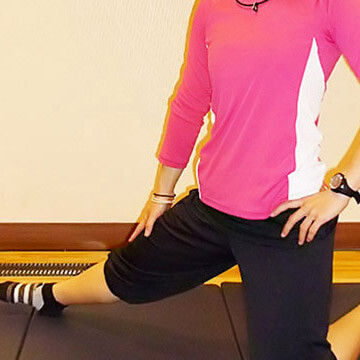 1週間限定ヨガでウエストを細く！「門のポーズ」