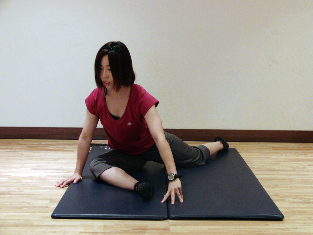 一ヶ月で身体を柔らかくする「お尻ストレッチ」-01