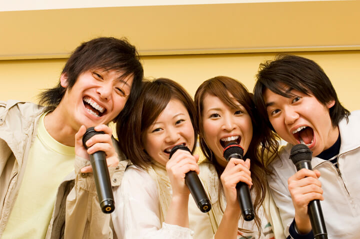 【株主優待生活8】 株主優待で思い切り歌おう! カラオケ優待銘柄をご紹介
