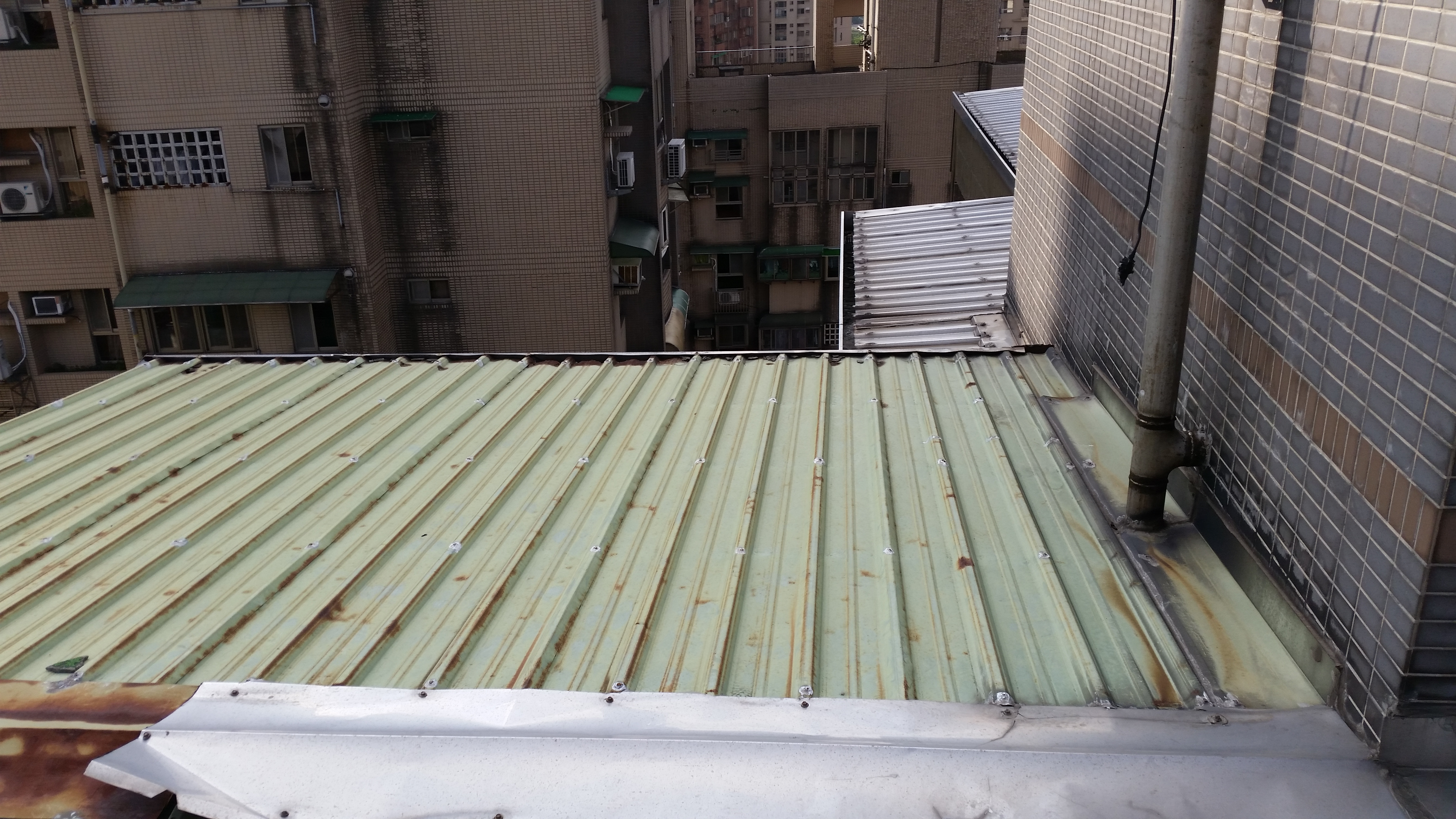 新北市汐止老舊鐵皮屋整修翻新 (5).jpg