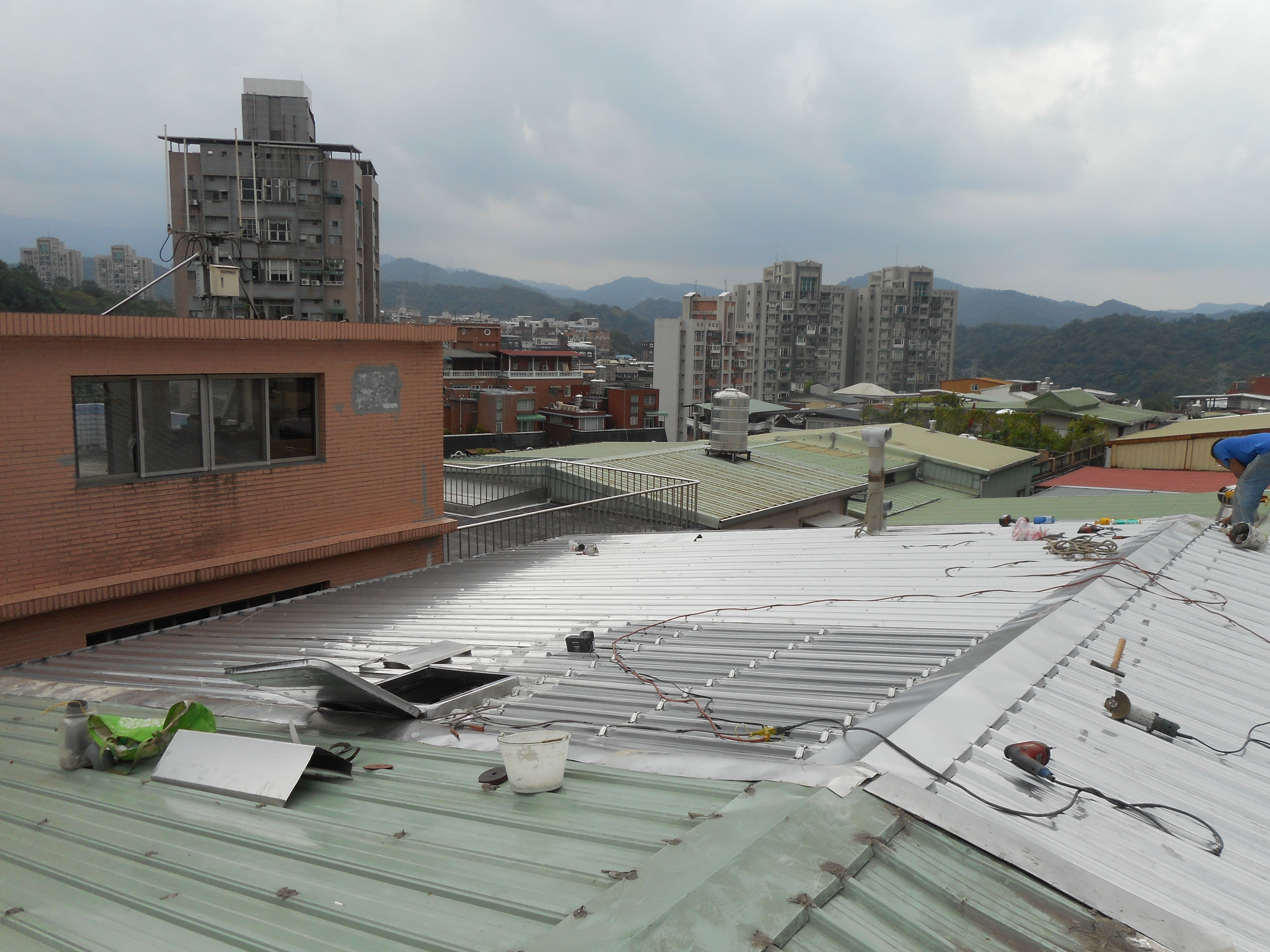 內湖鐵皮屋換屋頂 (2).JPG