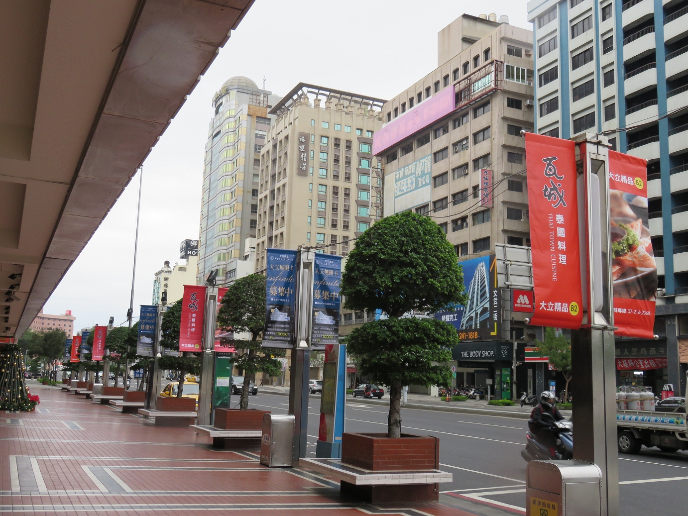 雙面帆布路燈旗-10.jpg