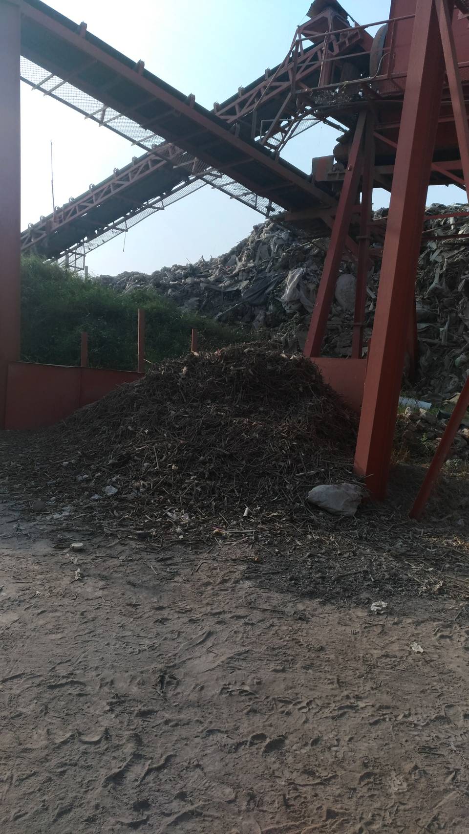 台南土方處理廠，廢鐵回收估價。.jpg