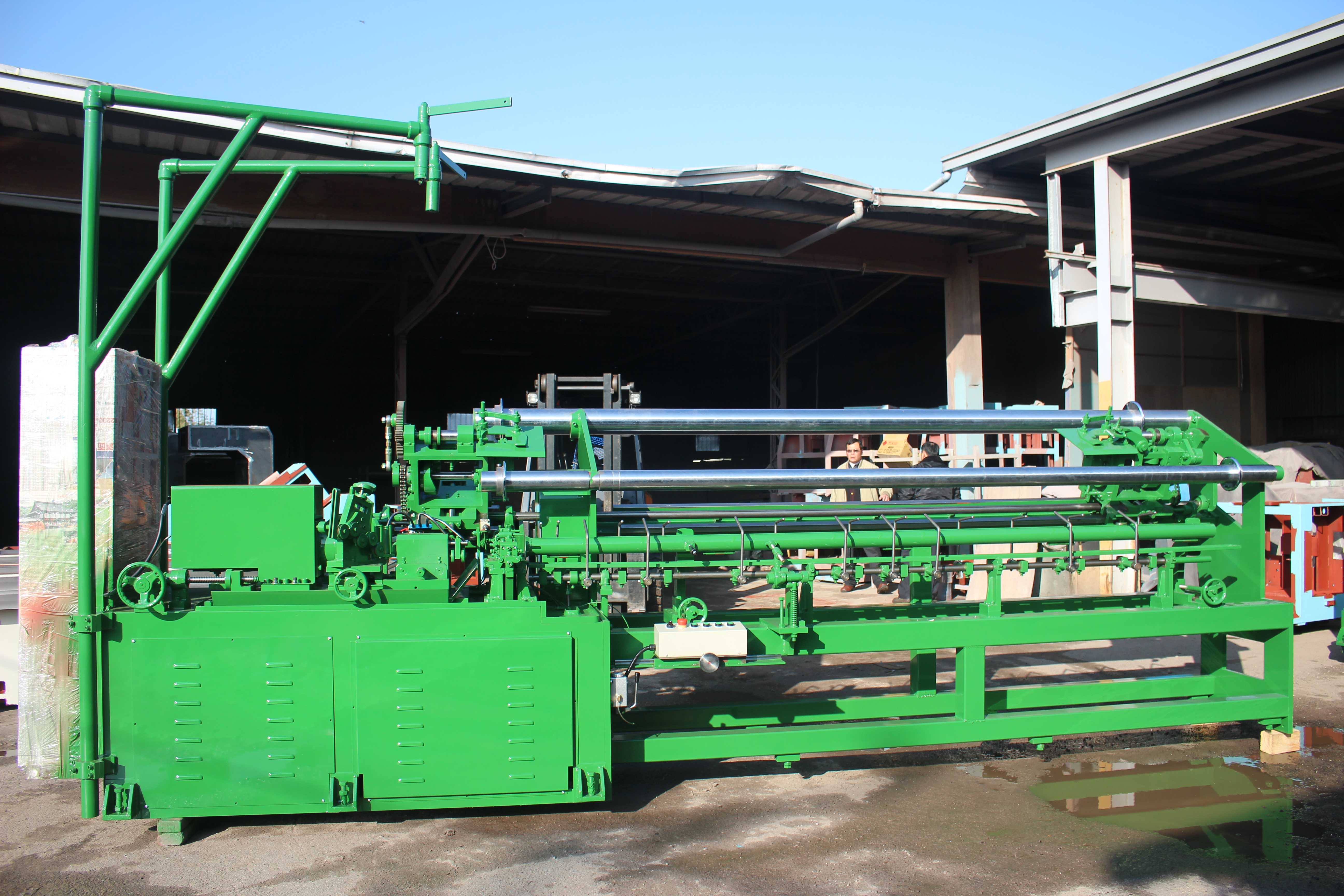 自動菱形網製作機