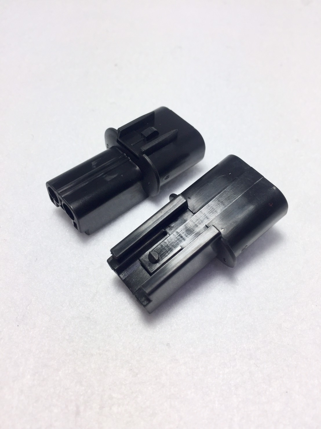 Automotive Connectors (10).jpg