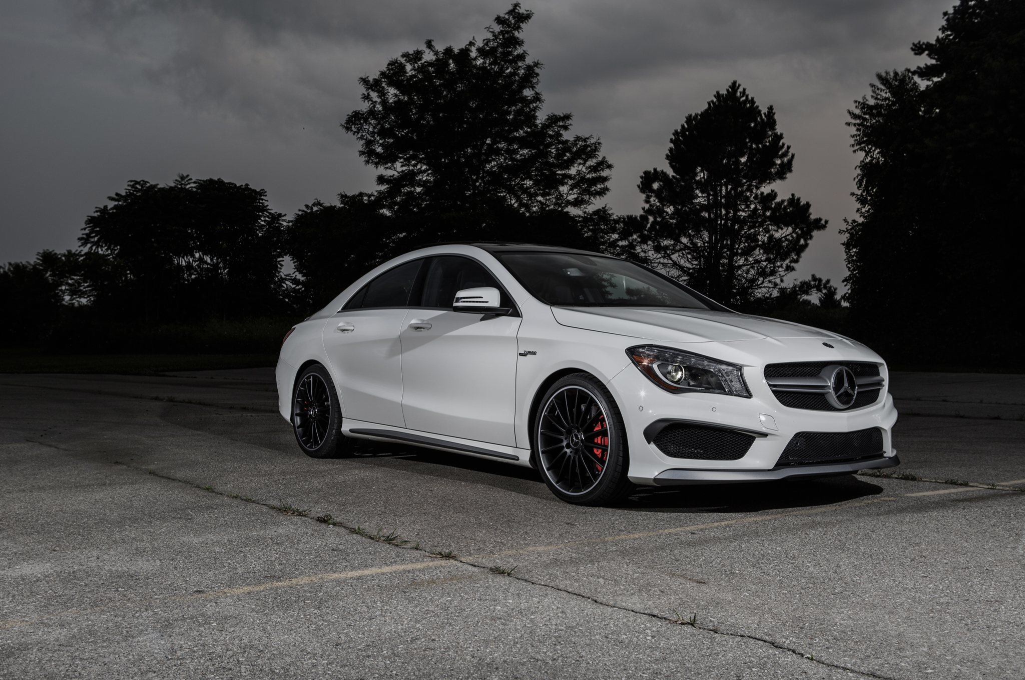 college-cars-07-2014-mercedes-benz-cla45-amg-front