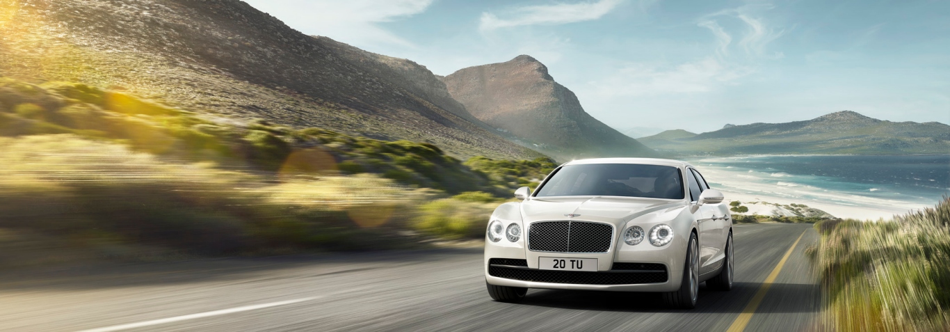 Flying Spur V8_Crayfish_Road_EXT 1920x670.jpg