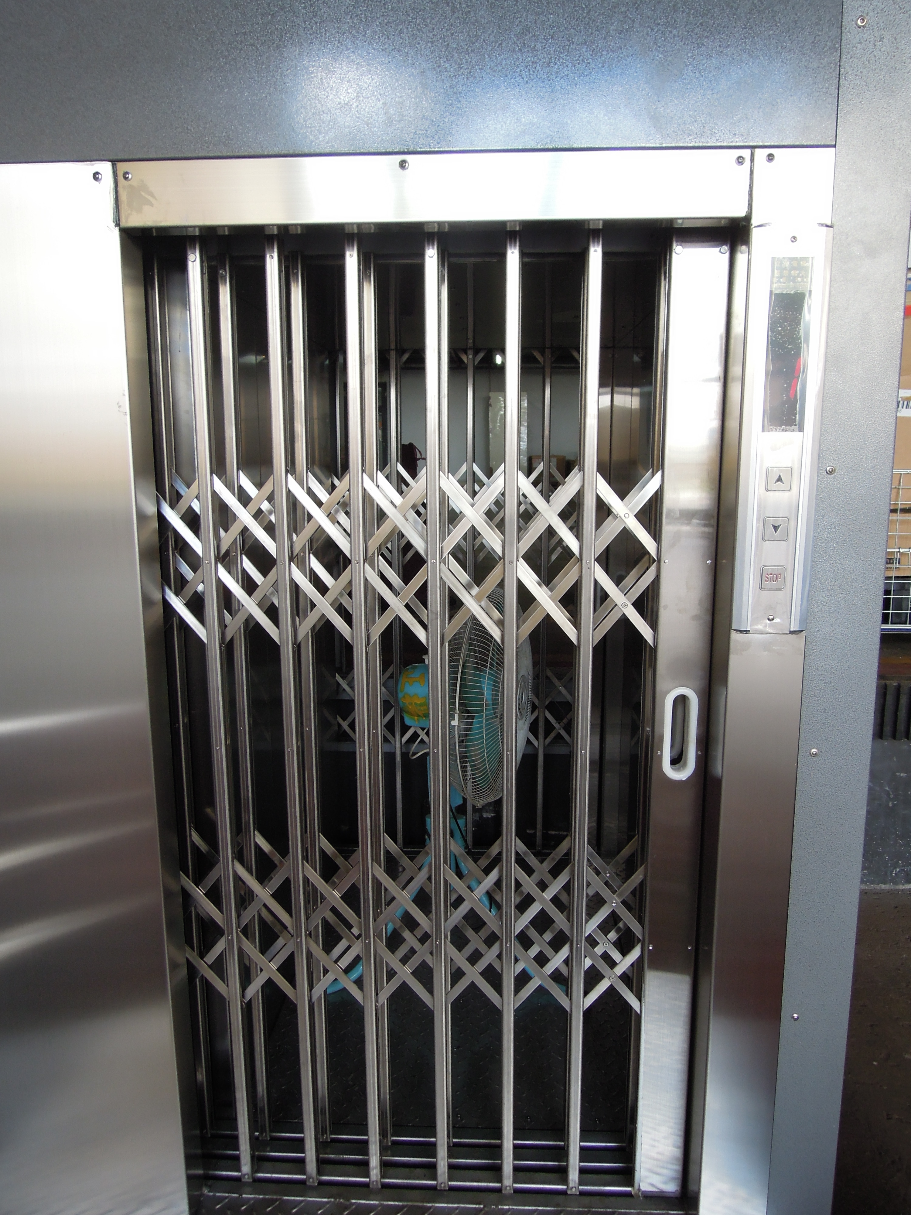 電子廠簡易升降機 (5).JPG