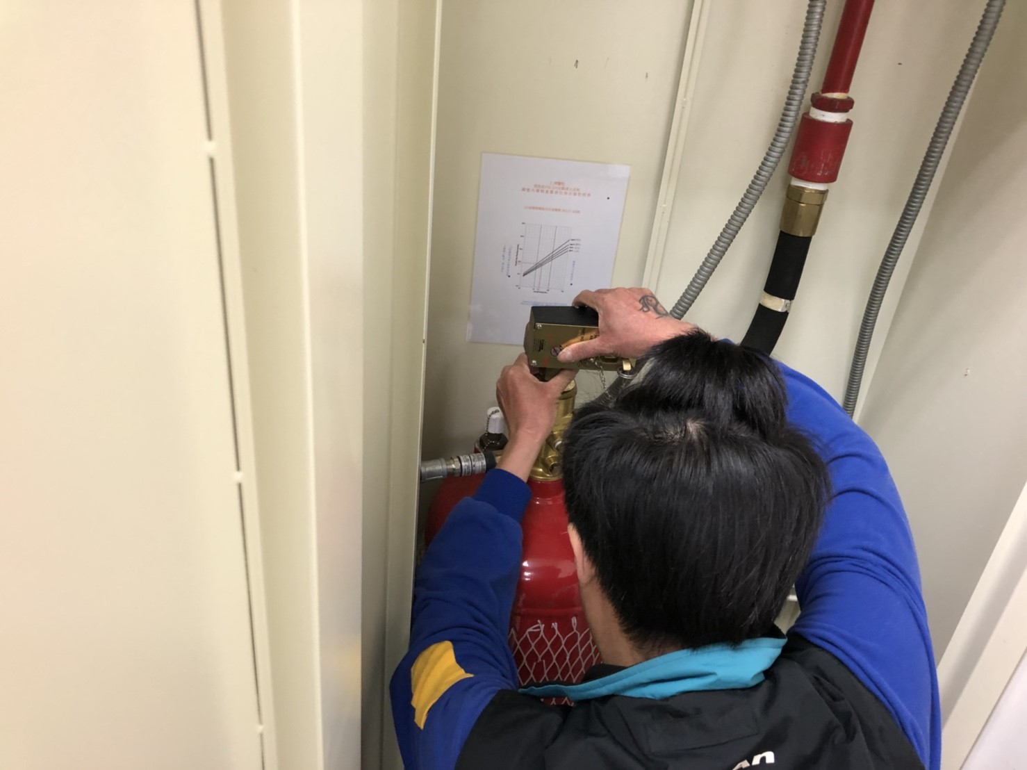 FM-200氣體滅火系統 (1).jpg