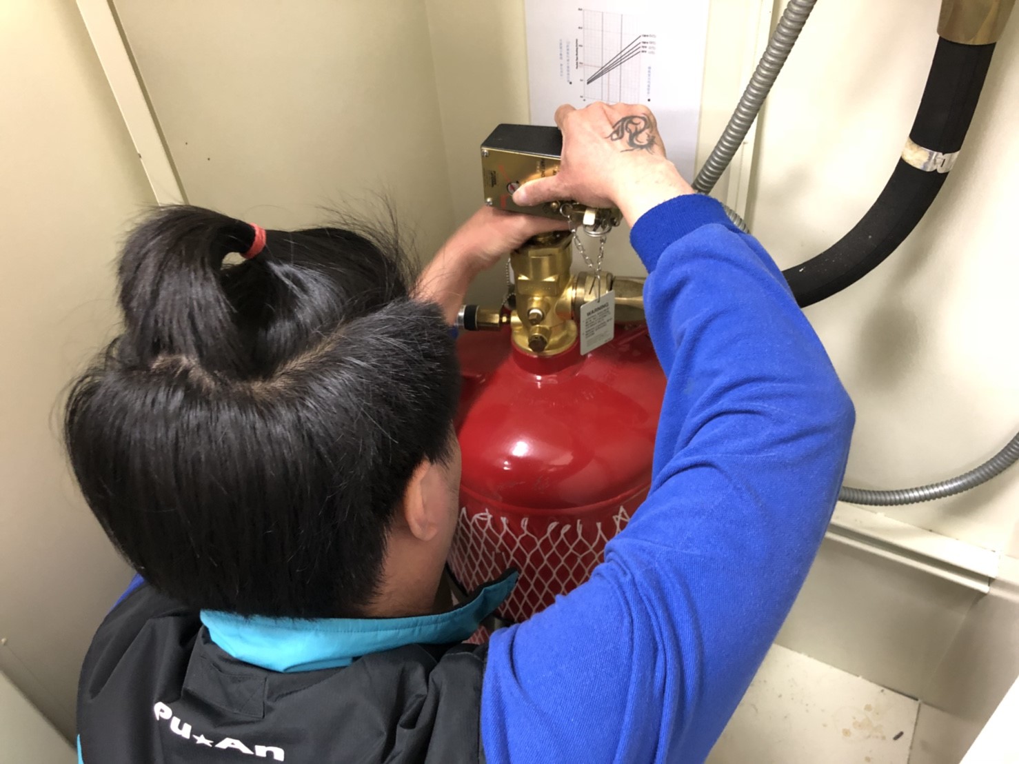 FM-200氣體滅火系統 (2).jpg