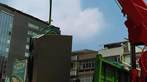 11-吊運儀器.jpg