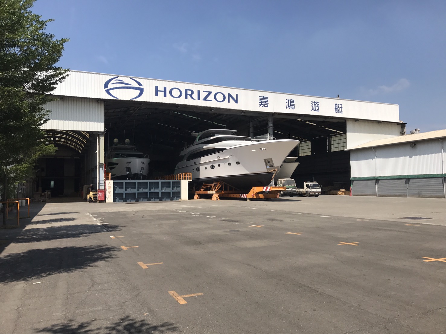 Horizon Yachts 嘉鴻遊艇集團AMZ2.jpg