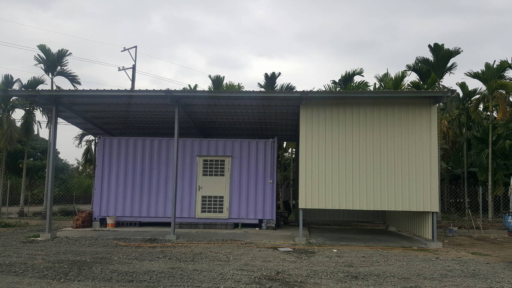 鐵皮屋2.jpg