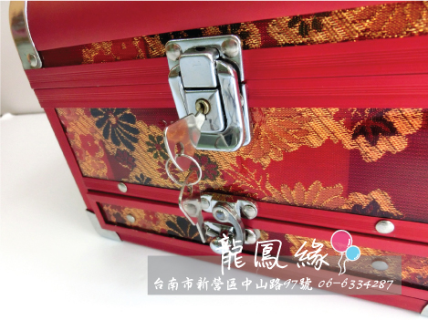 天紅花布化妝箱2.jpg