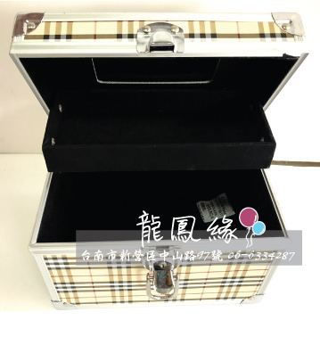 格子化妝箱1.jpg