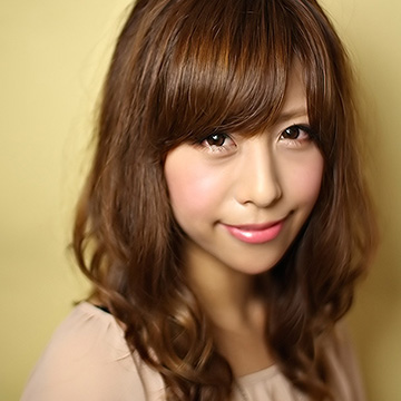 秋冬のヘアスタイル「愛されセミロング」