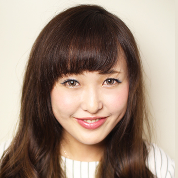 秋冬の人気ヘアスタイル「マロンカールロング」