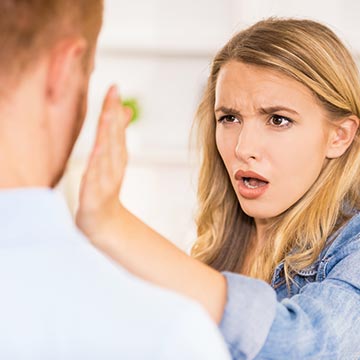 恋人がみんなダメ男に！彼氏を劣化させる女子の特徴とは？