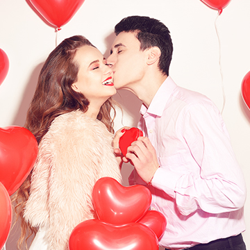 今すぐしたい!男性がキスを我慢できなくなる6つの瞬間