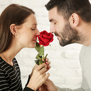 バラ色の恋を望みながら自滅！女性が恋愛でつまづく原因