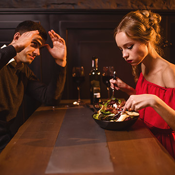 近くにいたくない！男性が恥ずかしいと思う女子の言動とは？