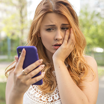 他人のSNSを見ると嫉妬しちゃう！対処法は？