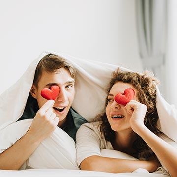 結婚後もラブラブ!「セックスレス」とは無縁な夫婦から学ぶきっかけ作り