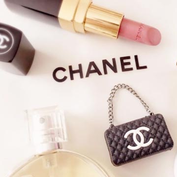 持ってるだけで気分が上がる♡CHANELのメイクツールを使ってみよう♪