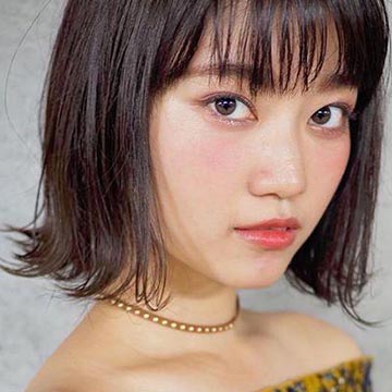 この春夏はフェミニンな太め・長めのアーチまゆが要チェック☆
