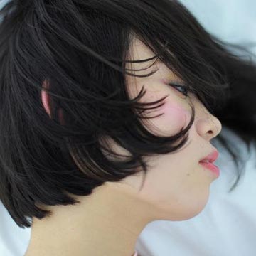 どんな世代にも似合う秋冬カラー！美人度が増す髪色は”シースルーブラック”がアツい♡