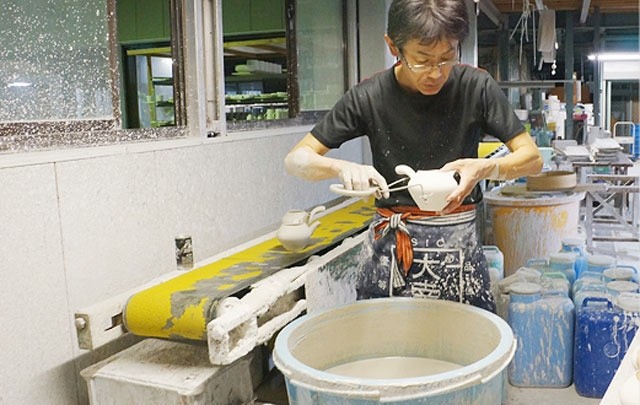 スニーカー型花瓶 plantica クラファン返礼品 レア 本物そのままの質感を再現。スニーカー型花瓶｜マクアケ