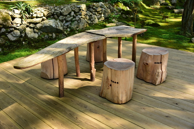 木のぬくもりをご家庭に！四万十ヒノキの丸太椅子をご家庭にお届け