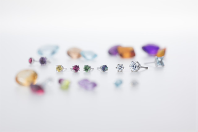 今までなかった！」 金属アレルギーの方でも安心！耳がかぶれない  