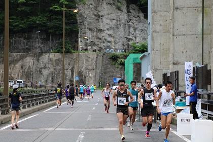 藤原ダム完成記念　第67回藤原湖マラソン